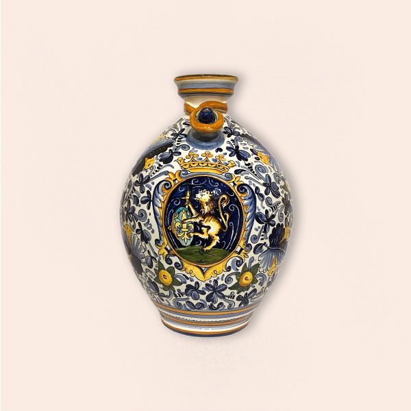 CB402F 40G - Vase with spout cm. 40 H cafaggiolo blu coat of arms with the florentine lily